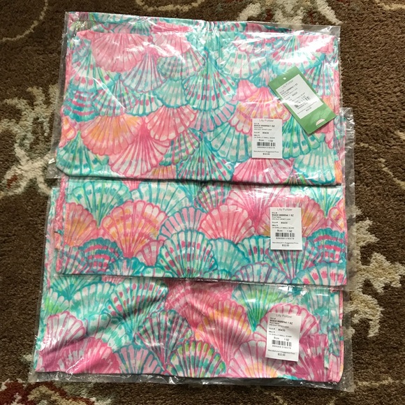 Lilly Pulitzer Accessories - NWT Lilly Pulitzer scarf